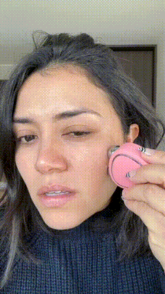 MASAJEADOR FACIAL CON MICROCORRIENTE